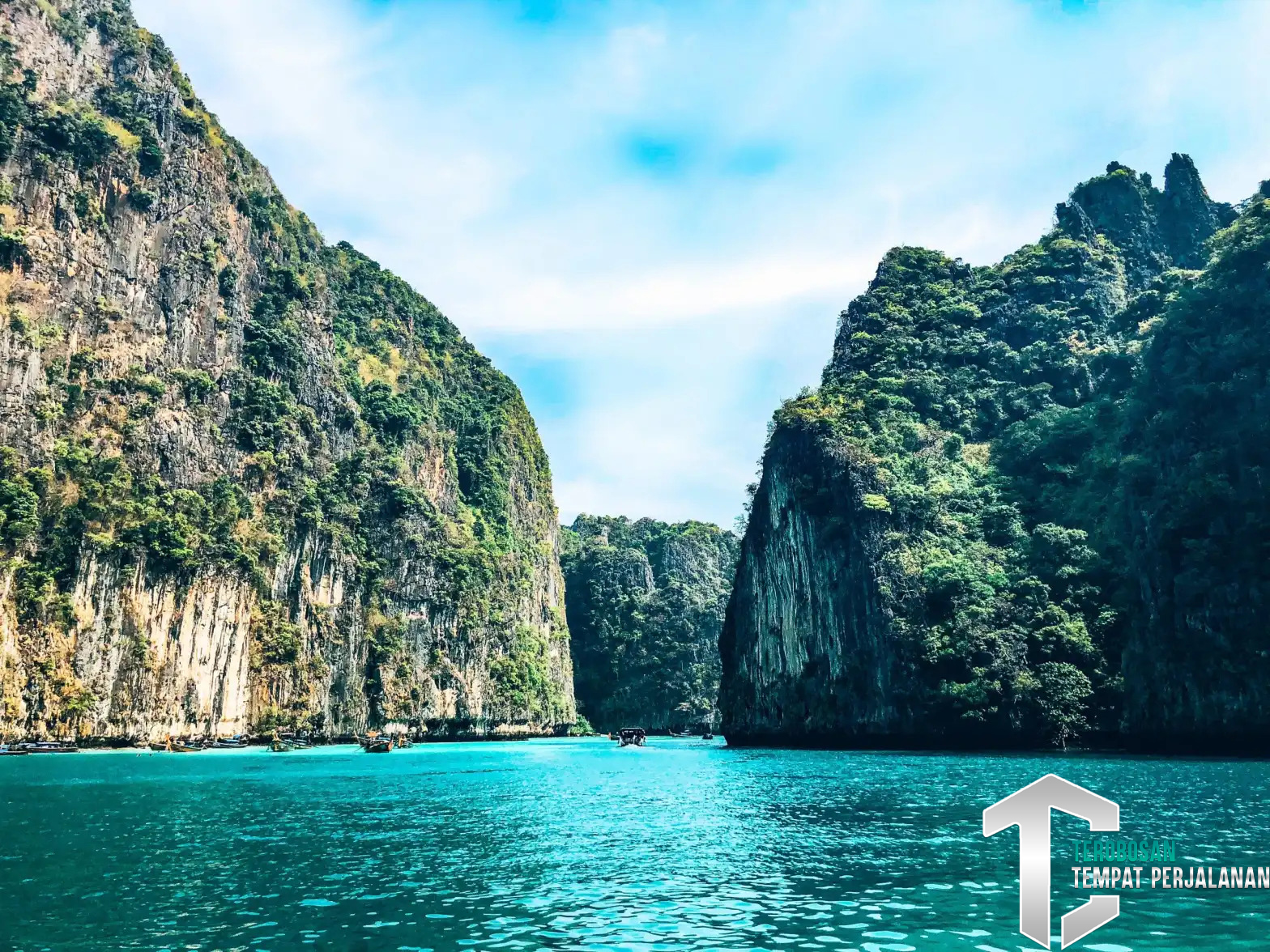 Serunya Menikmati Keindahan Laut Phuket